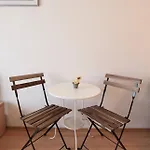 Апартамент Seaside 1 Bedroom With Balcony, Max 4 Guests