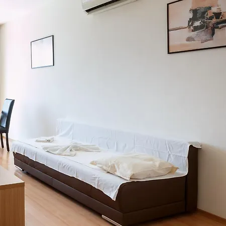 Seaside 1 Bedroom With Balcony, Max 4 Guests Apartmán *