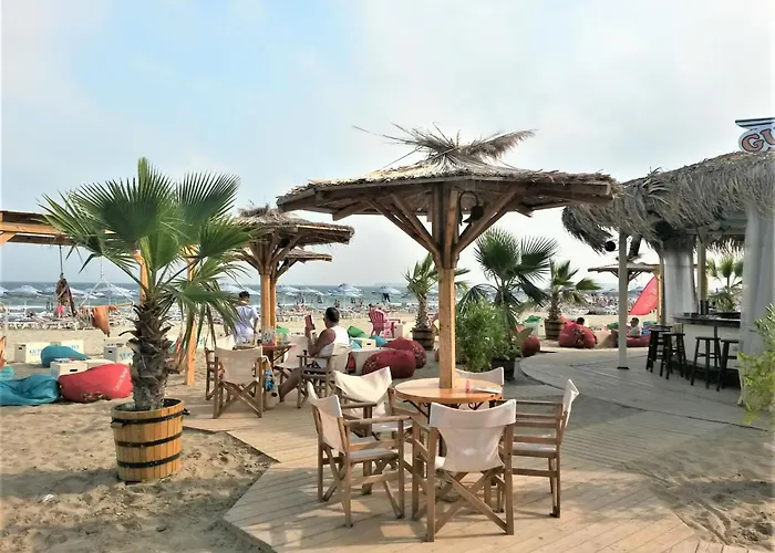 Seaside 1 Bedroom With Balcony, Max 4 Guests Apartament