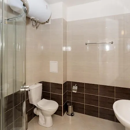 Seaside 1 Bedroom With Balcony, Max 4 Guests Apartment *