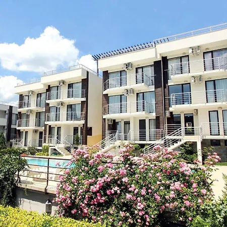 Apartment Seaside 1 Bedroom With Balcony, Max 4 Guests *